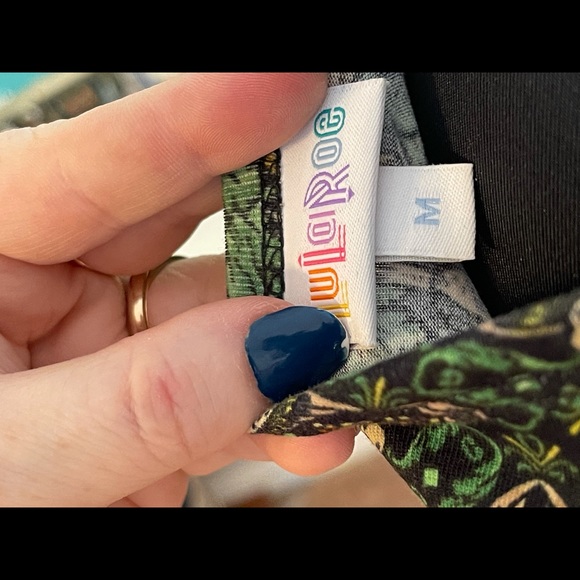 LulaRoe Gorgeous Dress in Size M. Only wore once for 1/2 a day. LN condition - Picture 7 of 7